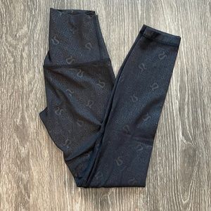 Lululemon logo 25” align pants